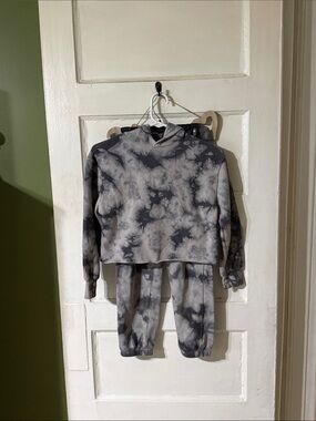 art class Gray Tie-Dye crop Hoodie & Jogger Set